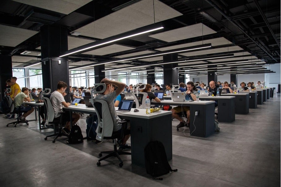 Entreprise employant 2000 salariés et plus