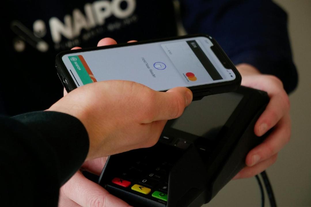 Banque en ligne VS banque physique